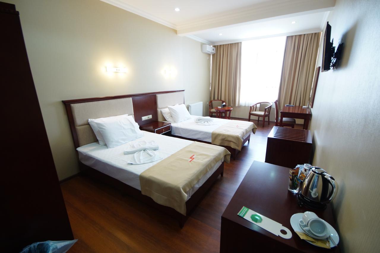 Hotel 725 Batumi Exterior foto